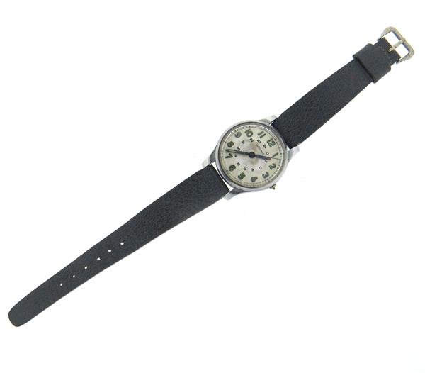 Longines Military Stainless Steel Watch cal. 12L: Case - 31mm in diameter. Original dial - some discoloration. Manual wind movement - 17 jewels, cal. 12L, missing crown - running order.Gemstones have not been graded for color and clarity ,and tested