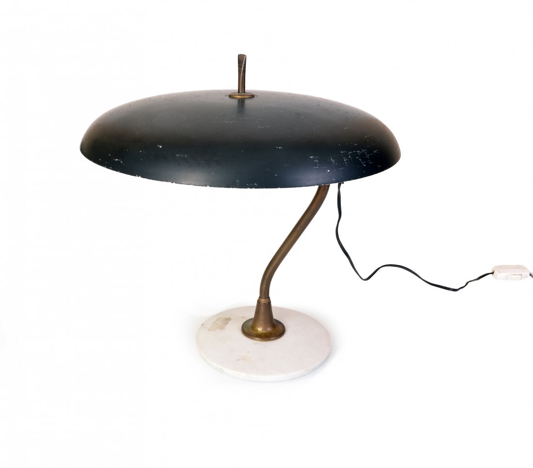 Arredoluce: Desk lamp with marble base, brass and varnished aluminum, 1950's, H 15,75 in, diameter 14,17 in
