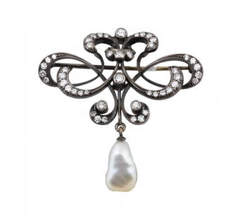 Cirio: Pin "Corner" Made Of Gold And Silver With 45 Diamonds 8/8 Cut And 2 Diamonds Brillant Cut With Natural Pearl, Weight Gr.8,80