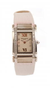 Patek Philippe: Jewel watch made of white gold with brilliants, recent series, mm 40x25