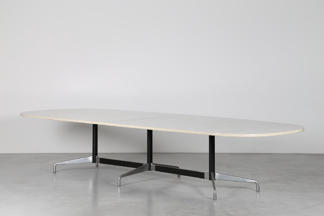 CHARLES & RAY EAMES  Grande tavolo riunioni in metallo (1 of 3)