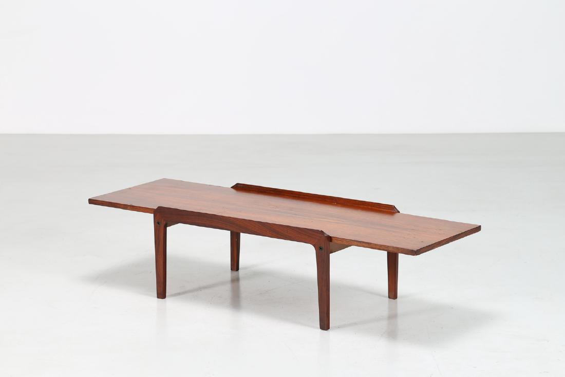 MANIFATTURA DANESE  Tavolino in palissandro anni 50. (1 of 3)