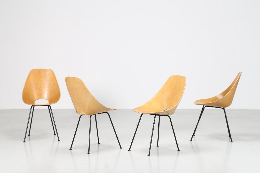 VITTORIO NOBILI Quattro sedie in compensato curvato e (1 of 5)