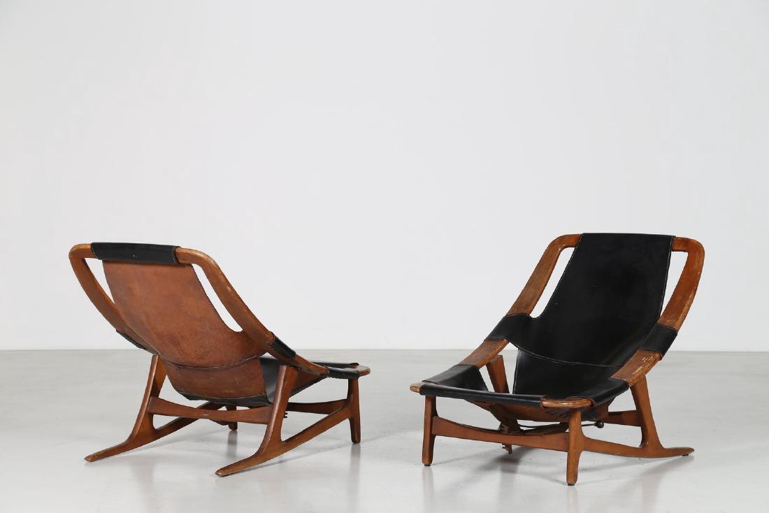 ARNE TIDEMAND RUUD Coppia di poltrone in teak e cuoio (1 of 10)