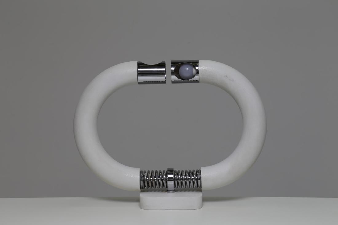 PIA GUIDETTI  Lampada da tavolo in acciaio e metallo (1 of 6)