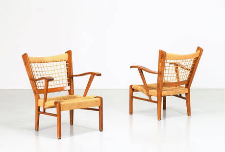 GUGLIELMO PECORINI Pair of armchairs.: Pair of armchairs. . Cm 65,50 x 86,00 x 71,00. Walnut and rope, "Edizioni I Due Forni", from the furnishings of Casa Urbano Zaccagnini, Florence, 1935 Domus no. 173, May 1942.