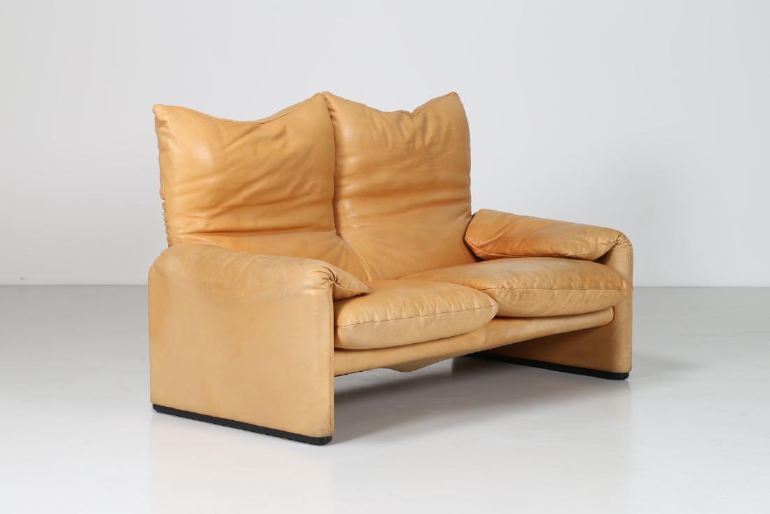 VICO MAGISTRETTI Metal sofÃ covered by leather, mod.: Metal sofÃ covered by leather, mod. Maralunga, for Cassina, 70's. . Cm 180,00 x 76,00 x 60,00.