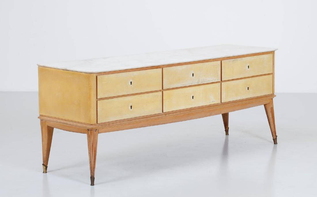 ANZANI MOBILI Sideboard.: Sideboard. Wood, parchment and brass. Cm 174,00 x 68,00 x 51,00. Maple wood covered with parchment, brass tips. 50s.