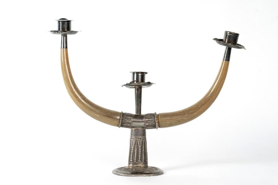 Arte Islamica A silver and bufalo horn candlestick: Islamic Art A silver and bufalo horn candlestick Ottoman Empire, early 20th century . . Cm 34,00 x 25,00.