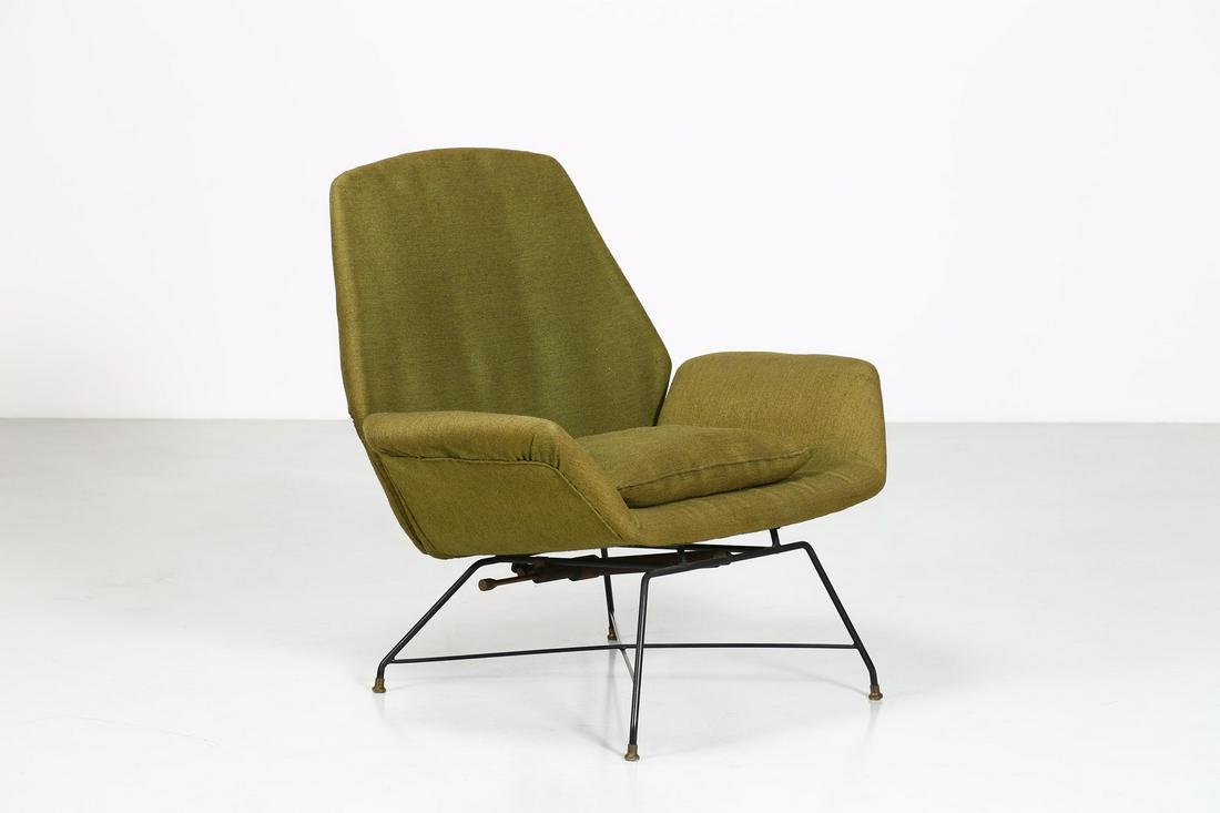 AUGUSTO BOZZI Armchair.: Armchair. Metal and fabric. Cm 96,50 x 90,00 x 82,00. Kelly Minor armchair in metal tube and fabric, for Saporiti, 50s. Publications for similar models: Domus, n. 400, March 1963, p. 11