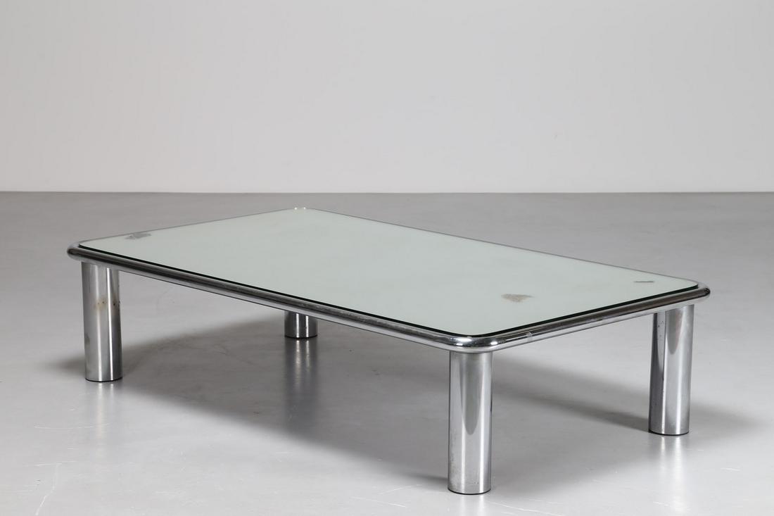 GIANFRANCO FRATTINI Coffee table. (1 of 1)