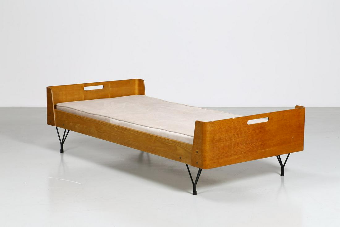 GASTONE RINALDI Bed.: Bed. Wood and metal. Cm 195,00 x 52,00 x 92,00. Bed in iron rod and curved teak plywood, limited edition, RIMA production, 50s.