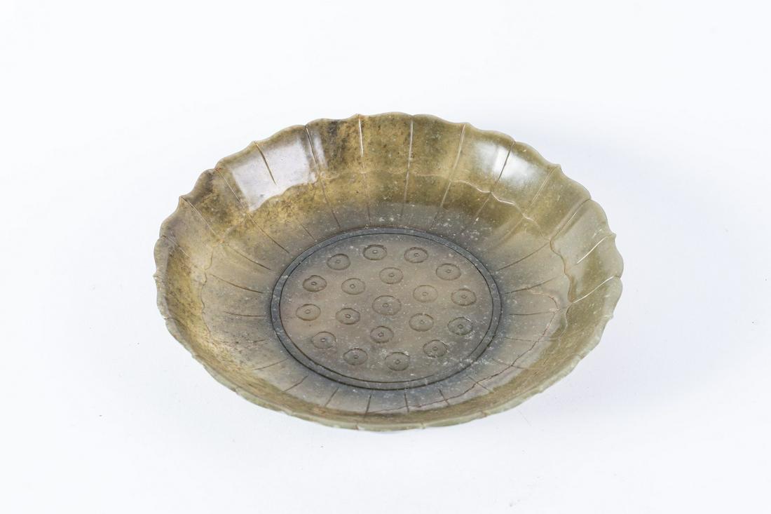 Arte Indiana  A spinach jade Chinese dish in the Mughal (1 of 3)