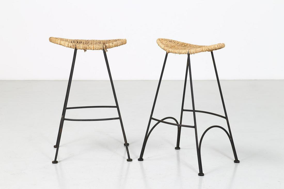 TOM DIXON Pair of stools (2).: Pair of stools (2). Painted metal and straw. Cm 52,00 x 80,00 x 42,00. Cappellini production, Italy, 80s.