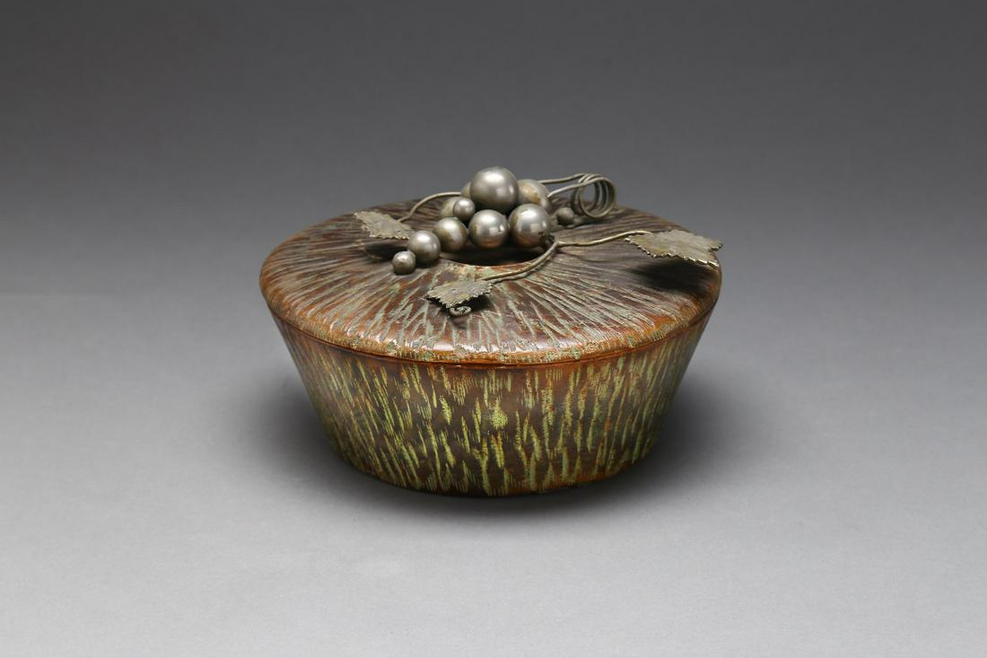 MACABO' CUSANO Box, 40s.: Box, 40s. Silver-plated metal and wood.. Cm 20,00 x 11,00. Manufacturing brand.