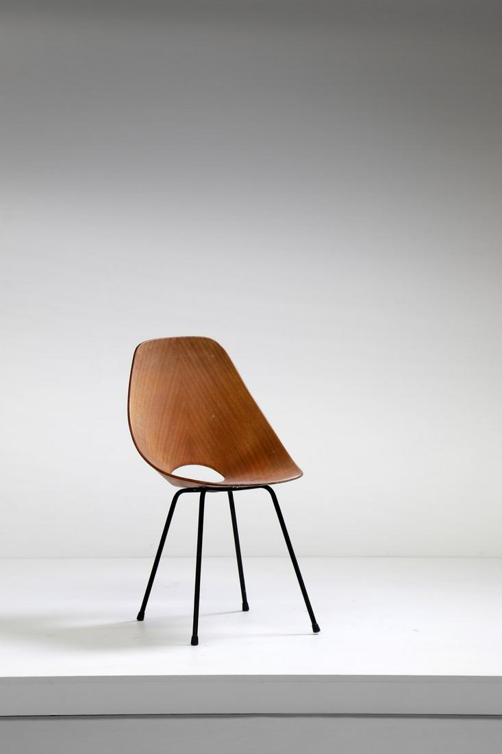VITTORIO NOBILI Medea chair, 50s.: Medea chair, 50s. Plywood and painted metal. Cm 63,00 x 81,00 x 47,00. Trademark under the base.