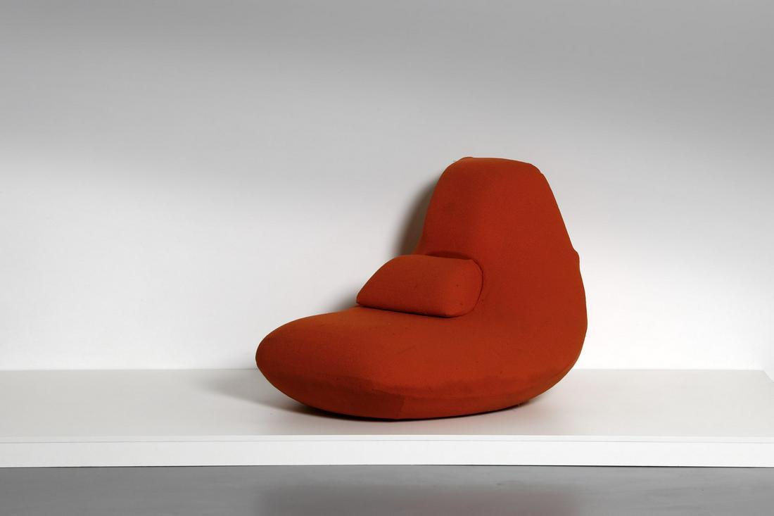 ANTONIO ROSSIN 70s armchair.: ANTONIO ROSSIN 70s armchair. Padded fabric.. Cm 110,00 x 90,00 x 100,00.