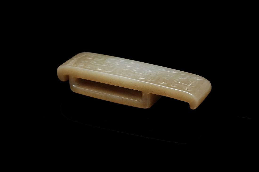 Arte Cinese  A jade belt loop China, Han period, 200 (1 of 2)