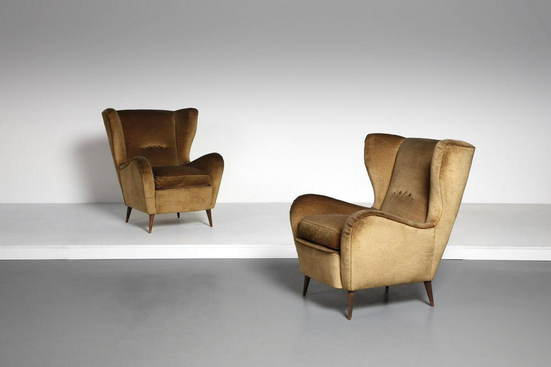 ANGELI, OLIVIERI, DE CARLI Pair of armchairs.: Pair of armchairs. Wood and padded fabric.. Cm 85,00 x 90,00 x 74,00. 1940s/1950s, original upholstery.
