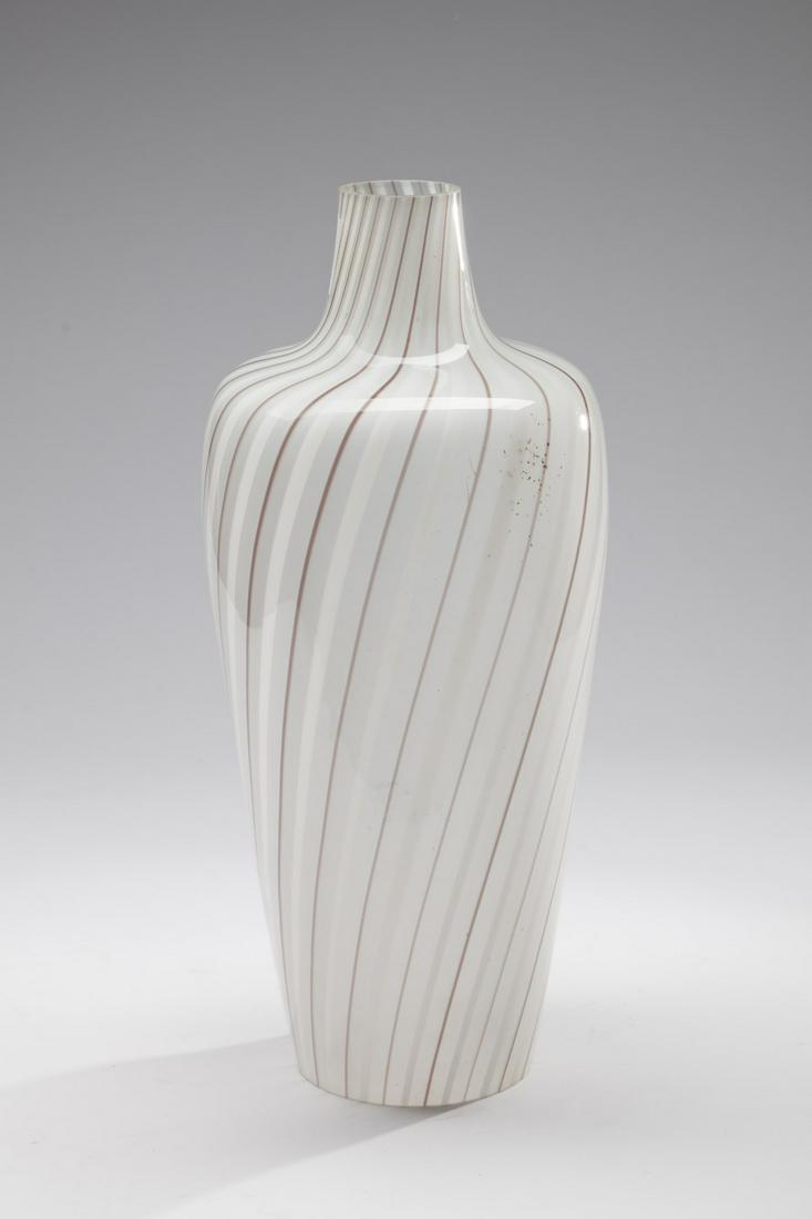 MASSIMO VIGNELLI Base for ceiling lamp.: Base for ceiling lamp. Jacketed glass. Cm 20,00 x 48,00 x 20,00. 1950s.