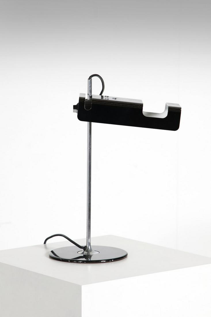 JOE COLOMBO Spider table lamp. (1 of 1)