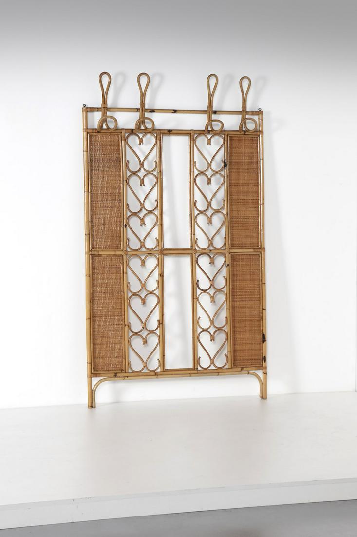 MANIFATTURA ITALIANA   Coat hangers. (1 of 4)