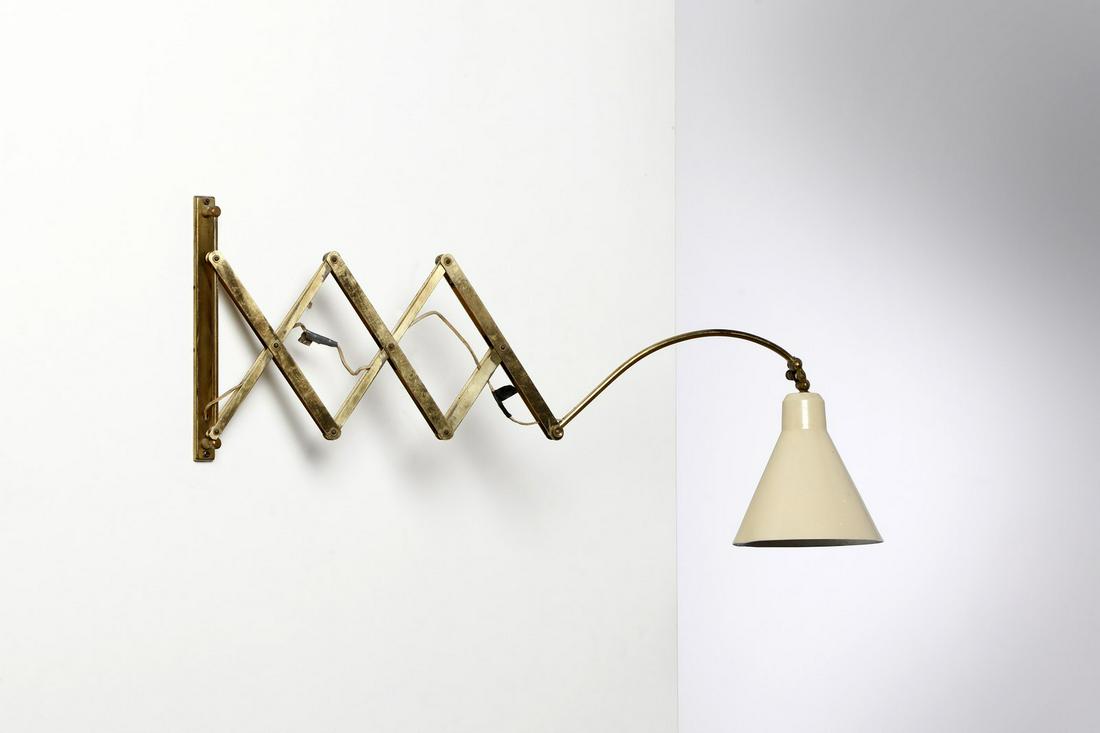MANIFATTURA ITALIANA   Extendable wall lamp. (1 of 3)