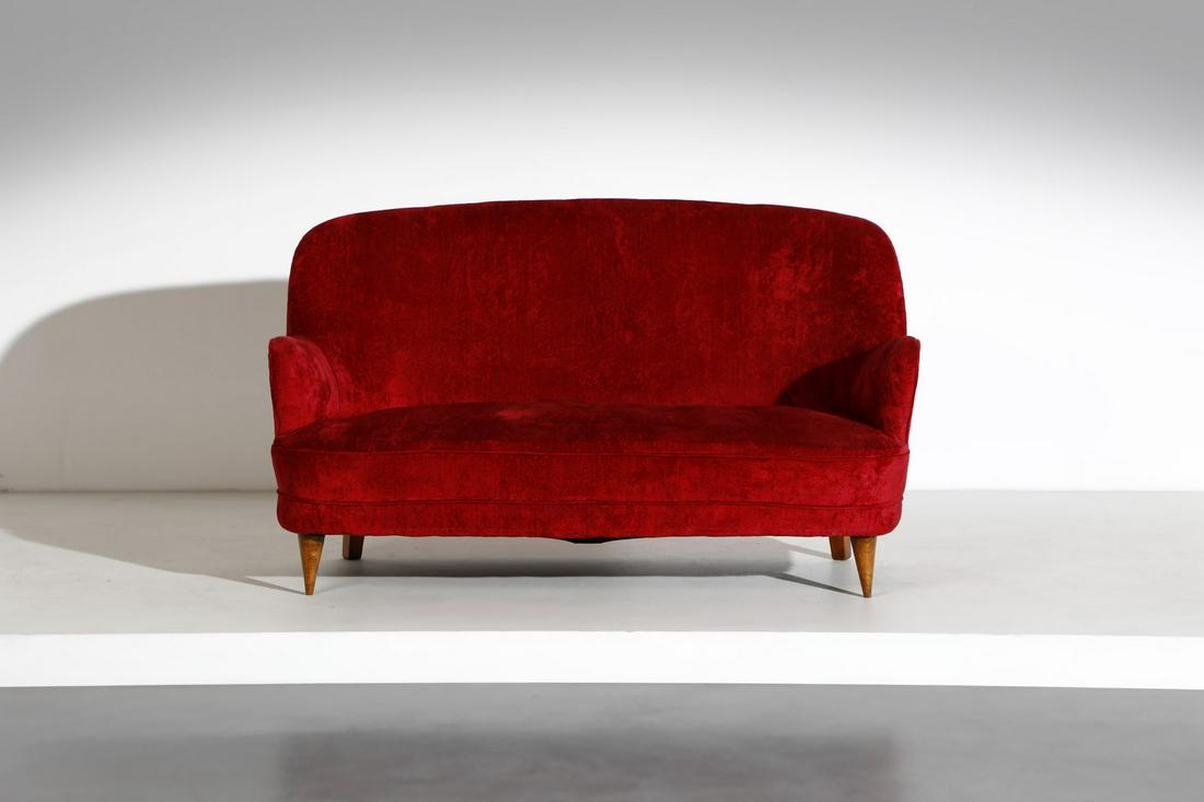 MANIFATTURA ITALIANA Sofa.: ITALIAN WORK Sofa. Wood and padding velvet.. Cm 140,00 x 80,00 x 80,00. Fendi fabric, 1950s.
