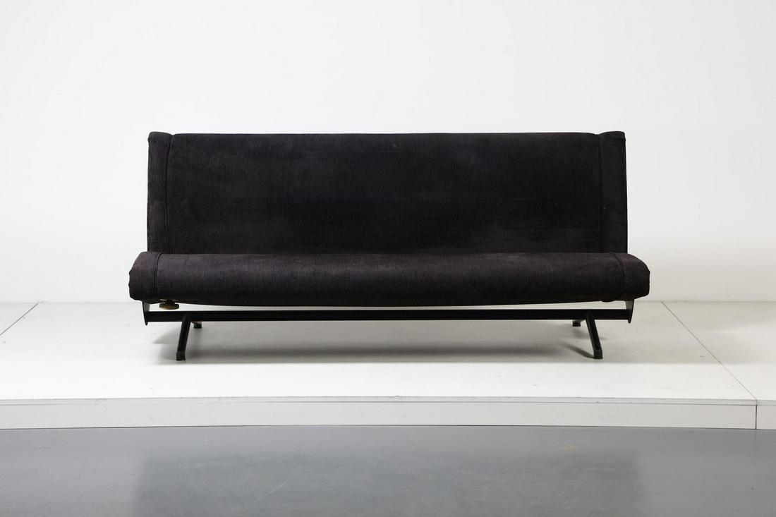 OSVALDO BORSANI D70 Sofa, Tecno production. (1 of 8)