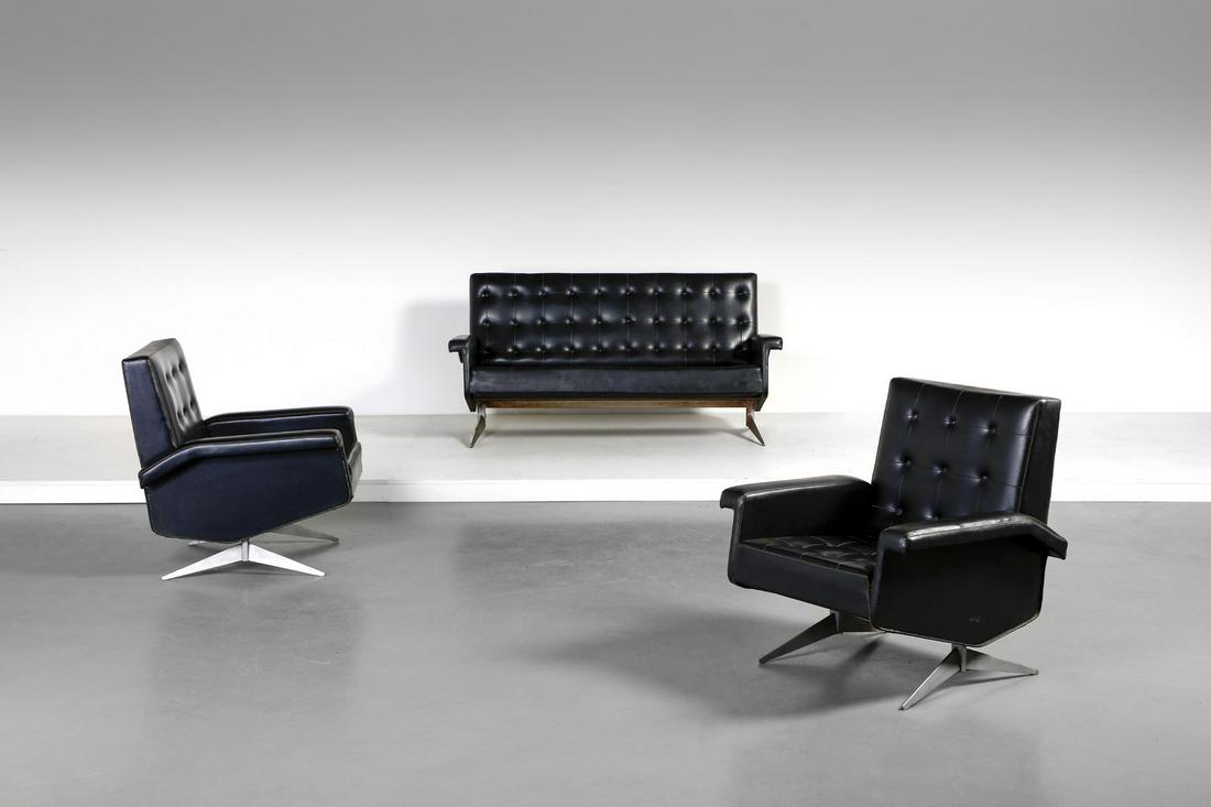 MANIFATTURA ITALIANA   Sofa and pair of armchairs. (1 of 6)