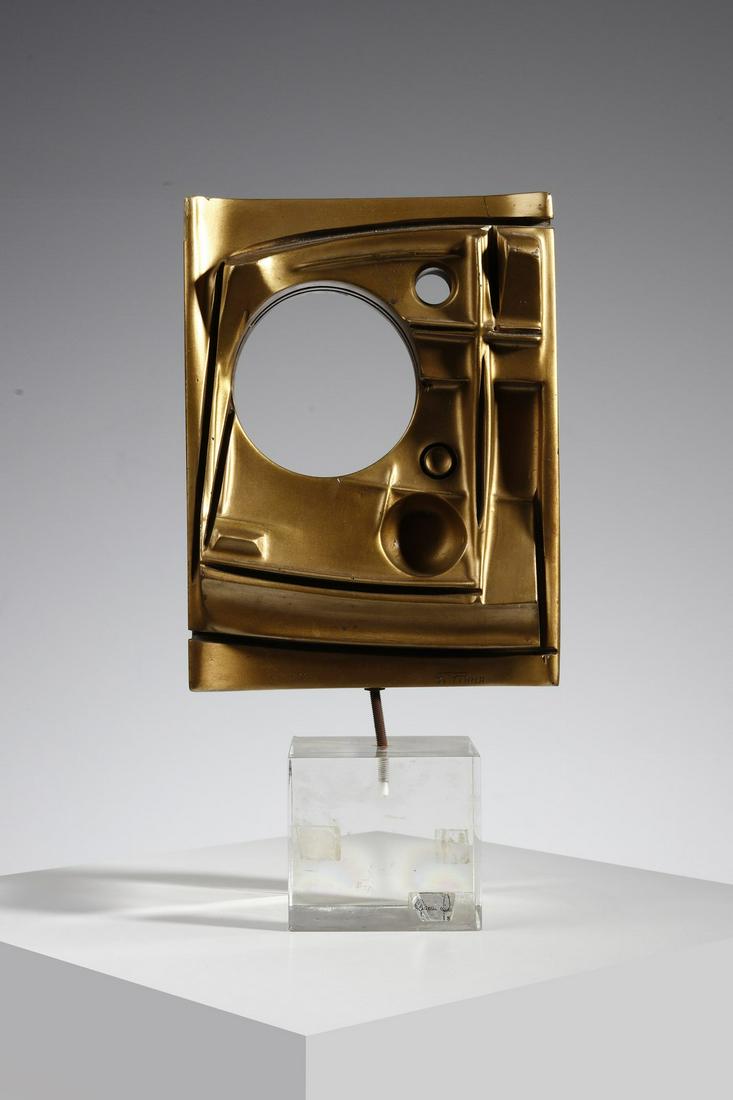 GIANNI PINNA Sculpture.: Sculpture. Plexiglass and synthetic material.. Cm 20,00 x 39,00 x 10,00. Edition 25/250.