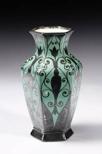 ARRIGO FINZI Vase.: Vase. Polychrome ceramics. Cm 8,00 x 21,00 x 8,00. Mark under the base, 1930s.