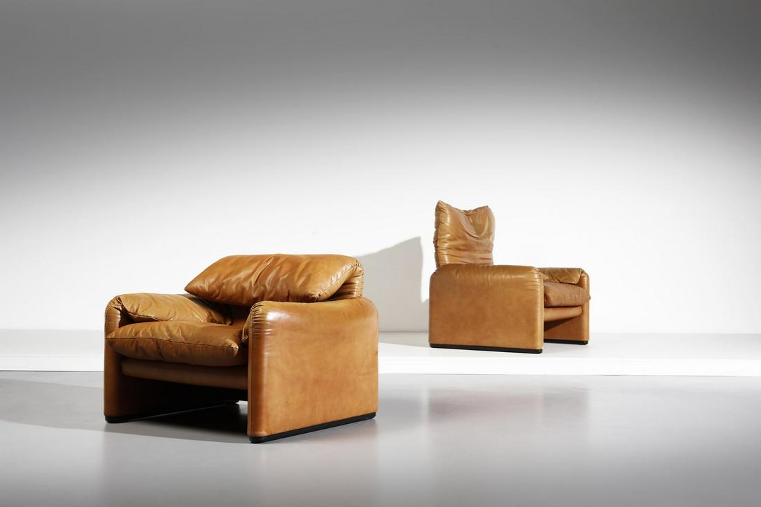 VICO MAGISTRETTI Pair of Maralunga armchiars for Cassina. (1 of 5)