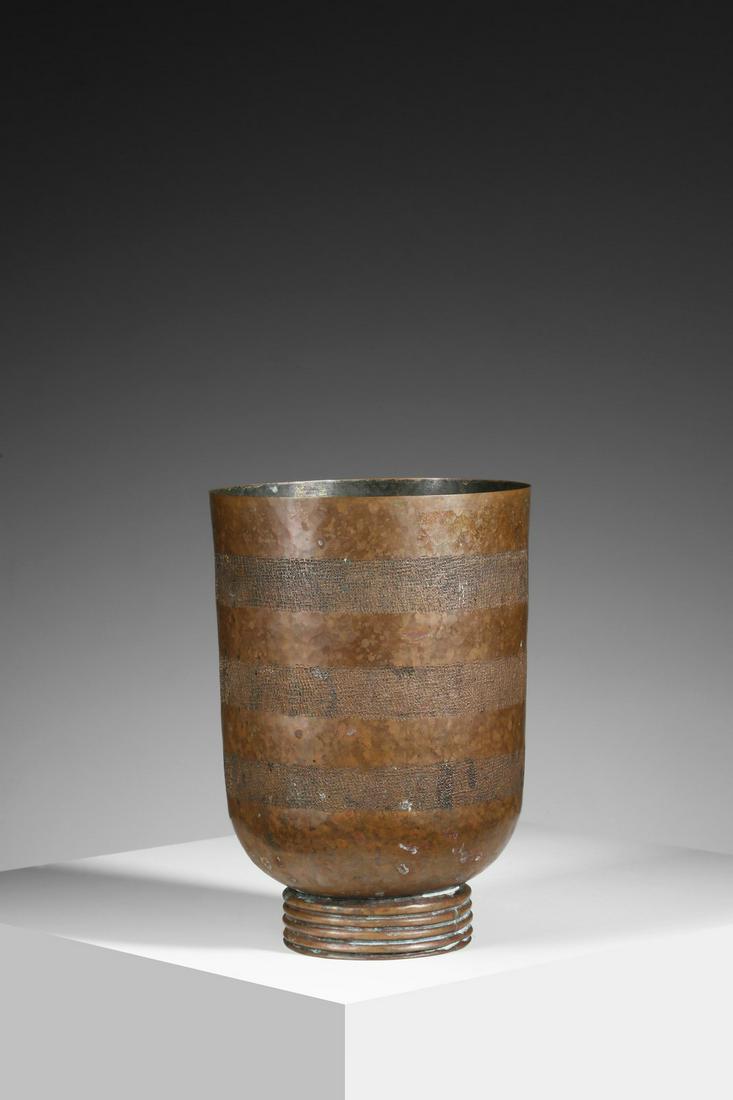 BRUNO MASSAI Art deco' vase with engraved bands and ribbed base. (1 of 5)