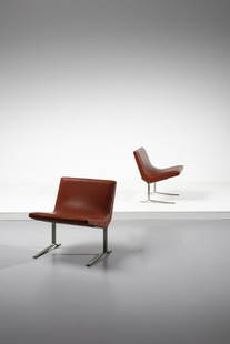 GIULIO MOSCATELLI Pair of armchairs for Formanova.: Pair of armchairs for Formanova. Satin steel and leather. Cm 60,00 x 67,00 x 58,00. 1980s, manufacturing mark.