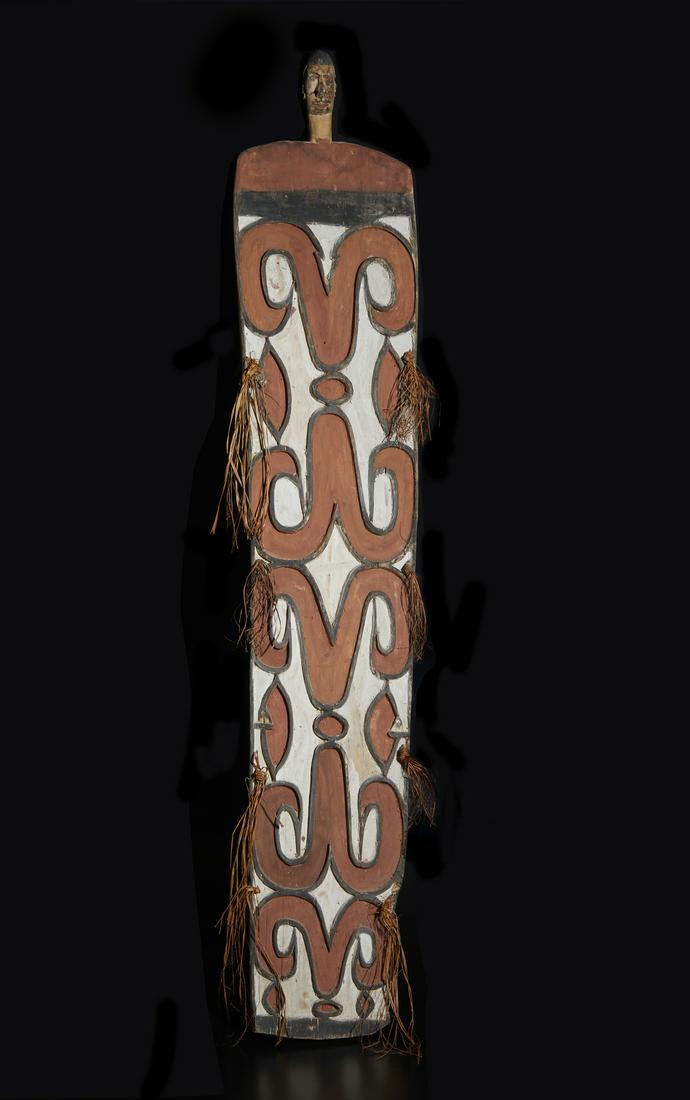 Arte oceanica  Papua New Guinea.Asmat ritual shield. . (1 of 4)