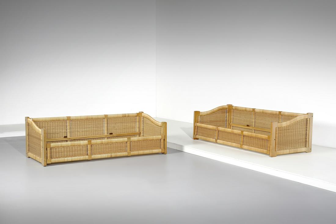 TITO AGNOLI Pair of beds for Bonacina. (1 of 6)