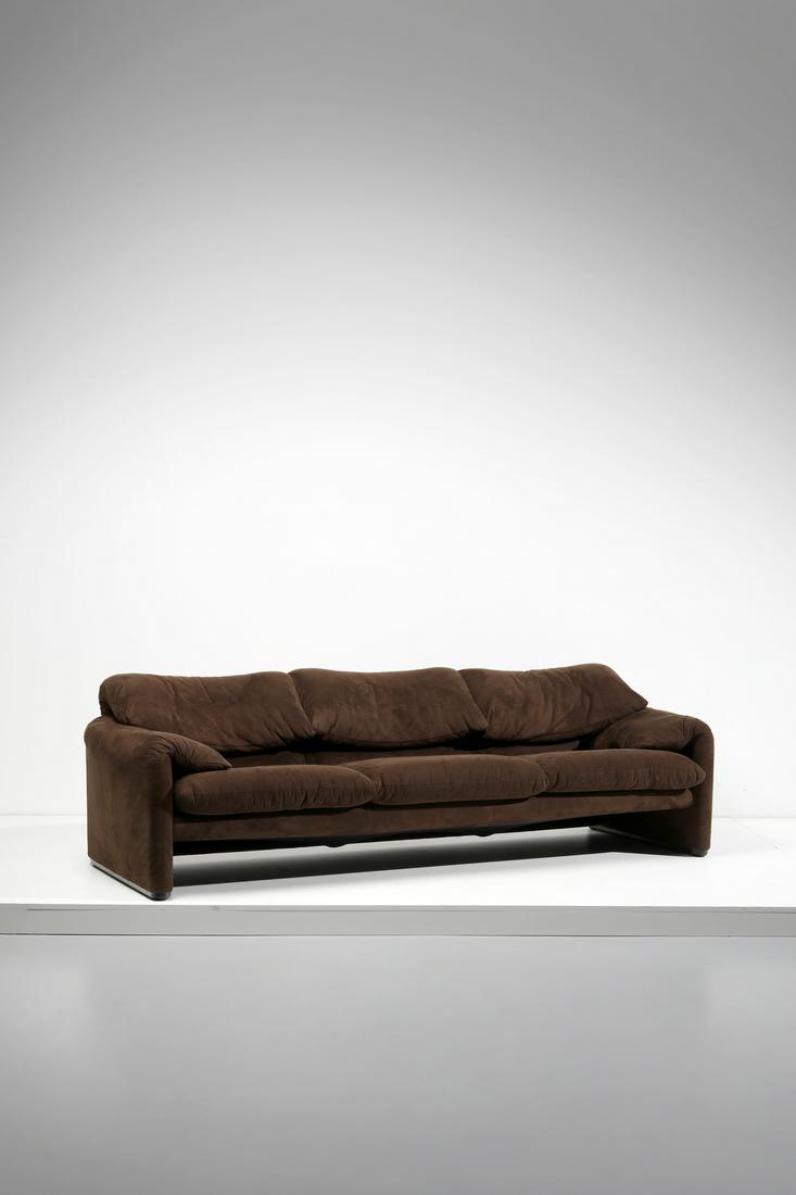 VICO MAGISTRETTI Divano Maralunga per Cassina. (1 of 5)
