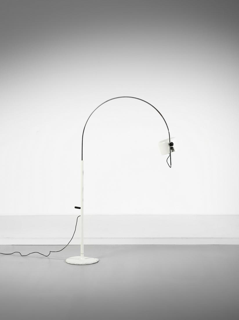 JOE COLOMBO Lampada da terra CoupÃ¨ per Oluce. (1 of 4)