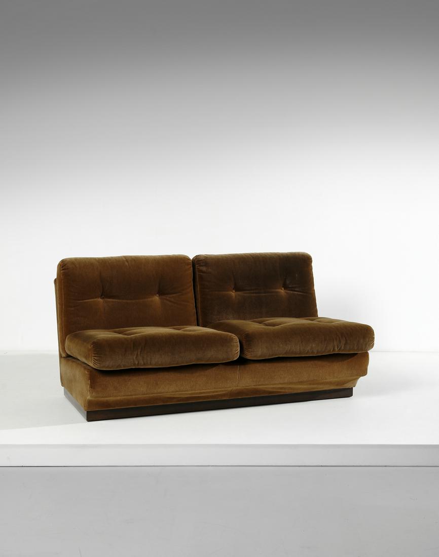 PAOLO CALIARI 895 sofa . (1 of 6)