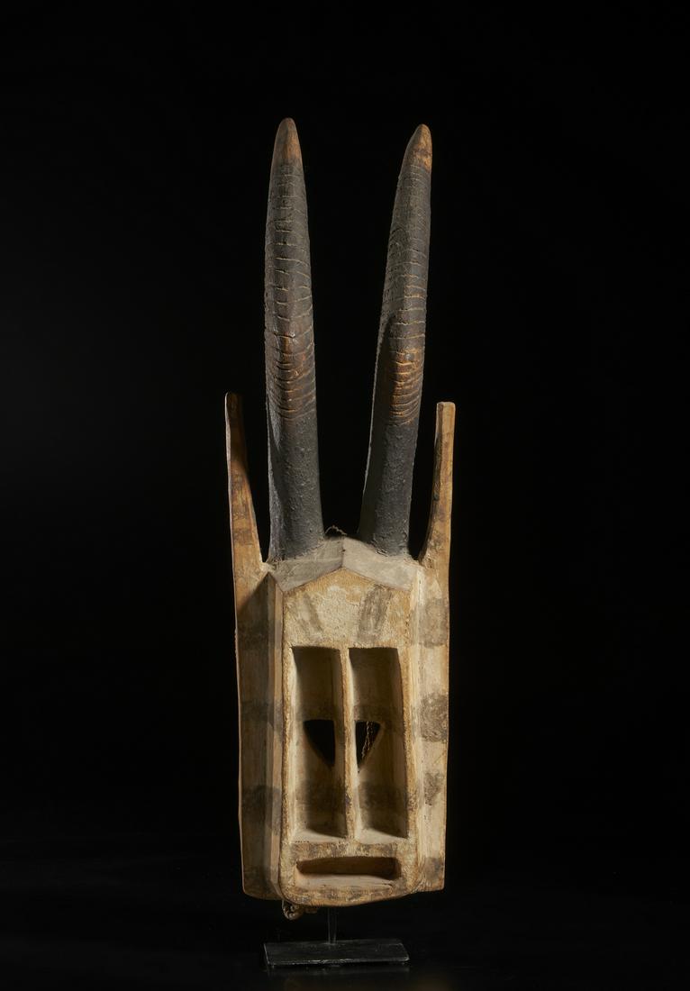 Arte africana  Dogon, Mali.Walu antelope mask.Wood, fiber pigments and kaolin. Visible flaws and (1 of 4)