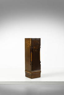 EUGENIO QUARTI attributed. Small.: attributed. Small. Woods in various essences and brass.. Cm 38,00 x 130,50 x 37,50. 1910s.