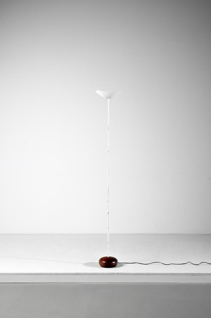 JOSEP LLUSCA Servul floor lamp for Flos.: Servul floor lamp for Flos. 1994. Lacquered metal and lacquered wood.. Cm 28,00 x 186,00 x 20,00.