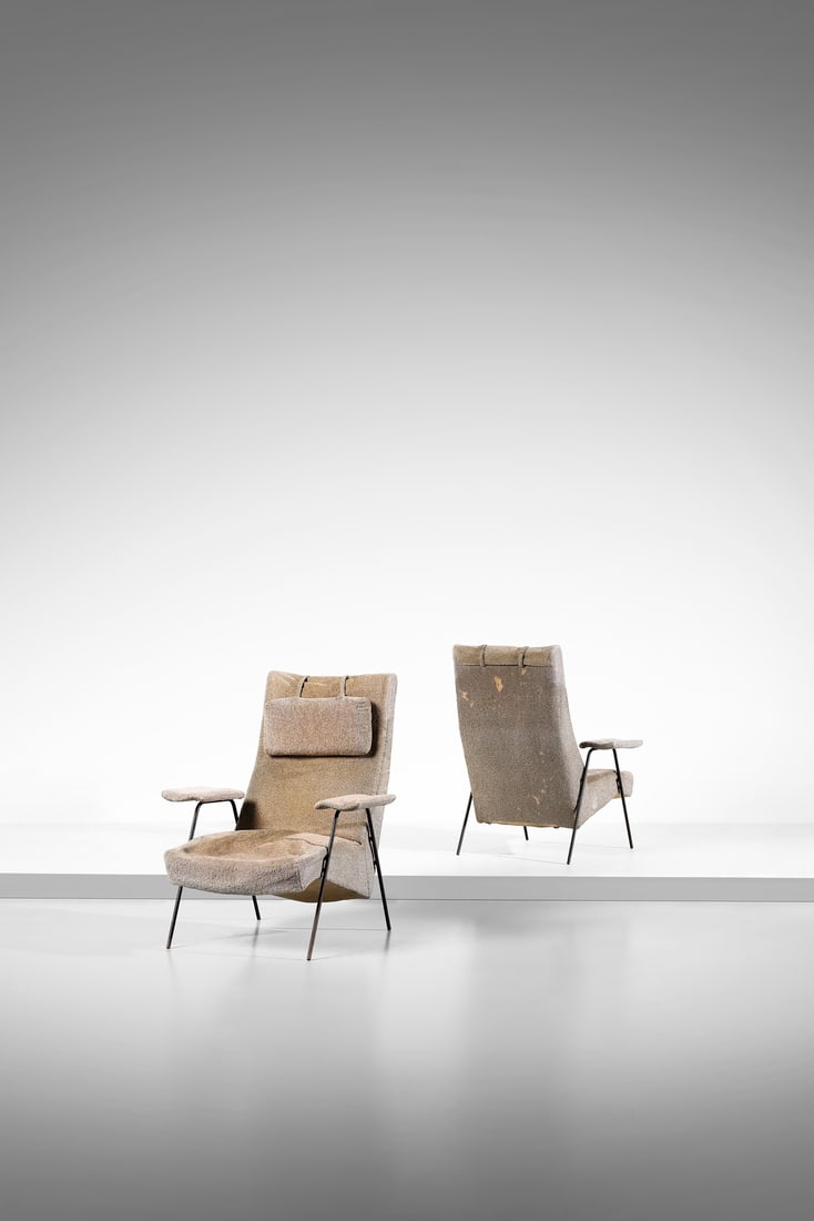 ROBIN DAY attributed. Pair of armchairs similar to Reclining chair model.: ROBIN DAY (1915 - 2010) attributed. Pair of armchairs similar to Reclining chair model. Iron, wood and bouclé.. Cm 80,00 x 97,50 x 85,00. 1950s.