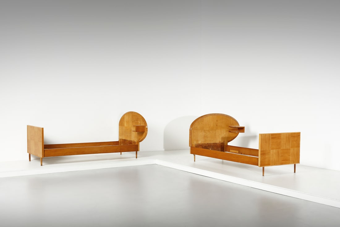 MANIFATTURA ITALIANA   Pair of single beds with hanging bedside tables. (1 of 7)