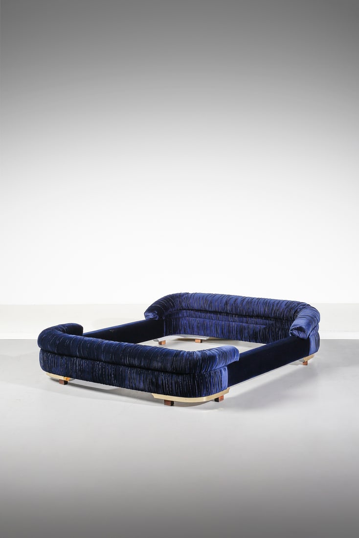 MANIFATTURA ITALIANA Double bed.: ITALIAN WORK Double bed. Wood and padding velvet.. Cm 240,00 x 65,00 x 200,00. 1970s.
