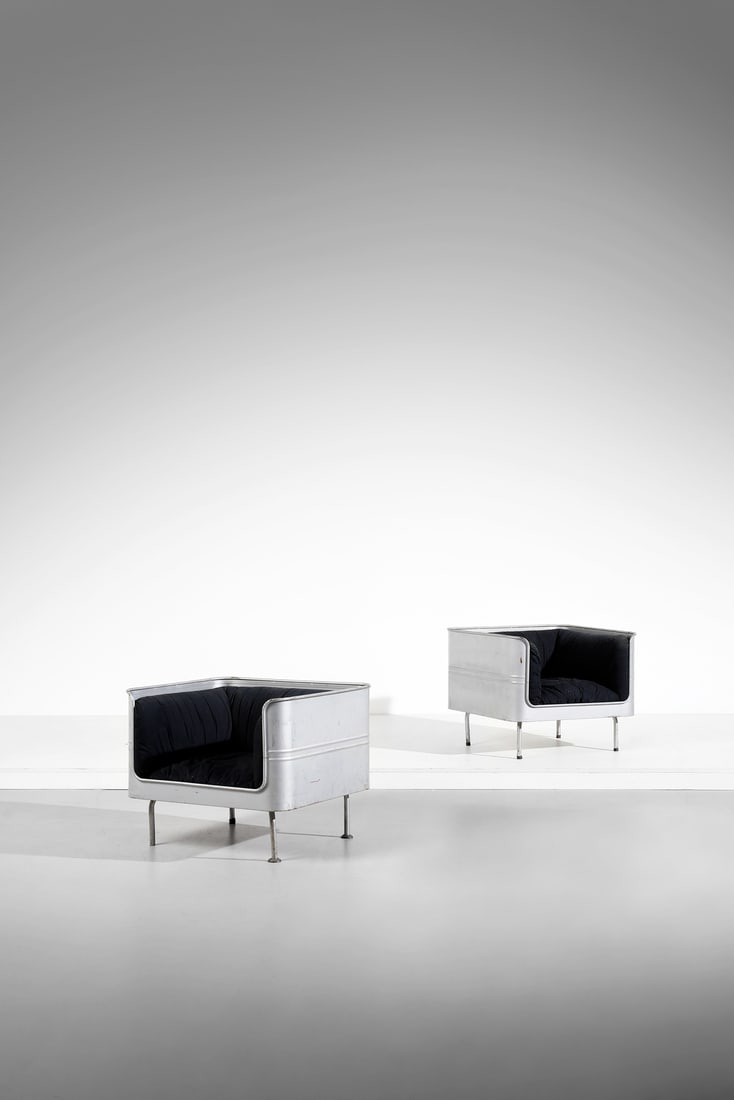 MANIFATTURA ITALIANA Pair of armchairs.: ITALIAN WORK Pair of armchairs. Painted metal and padded fabric.. Cm 77,00 x 62,00 x 72,00. 1970s.