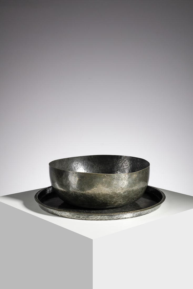 LORENZO BURCHIELLARO Bowl and circular tray. (1 of 6)