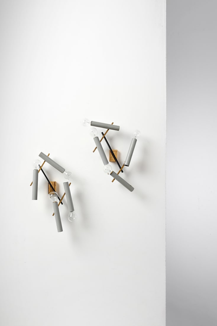 OSCAR TORLASCO Pair of 502/4 wall lamps for Lumi, Milan. (1 of 3)