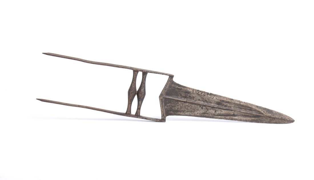 . Dagger with rhomboid section known as a Katar.India, 19th cent. (1 of 1)